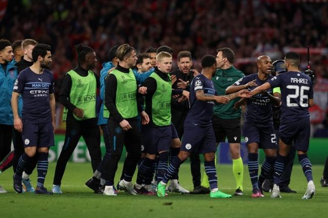 敢于一脚出 敢于一脚出